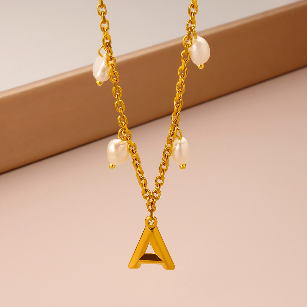 Initial Letter Necklace 18K Gold - Collier avec pendentif en forme de