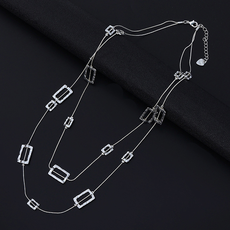 Collier long à plusieurs rangs - Layered Pendant Necklace Aesthetic avis et prix