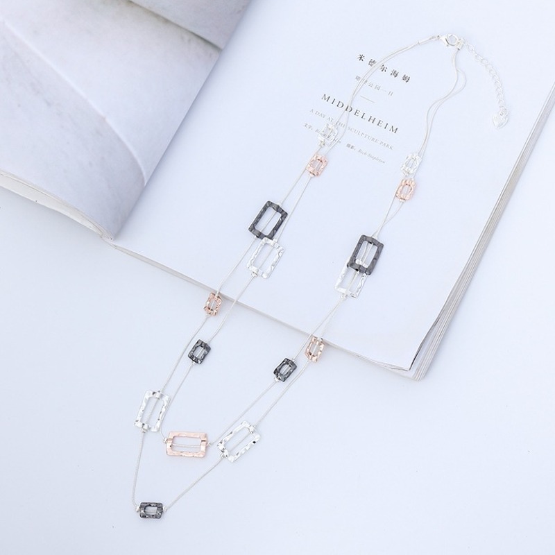 Collier long à plusieurs rangs - Layered Pendant Necklace Aesthetic avis et prix