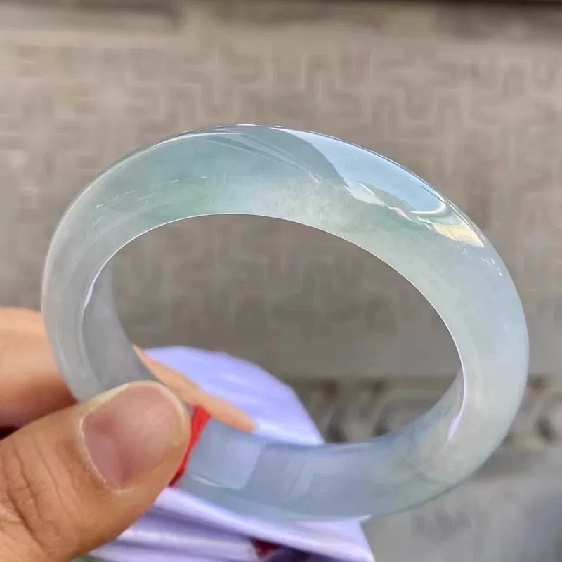Bracelet en jade translucide,  - Bracelets avis et prix