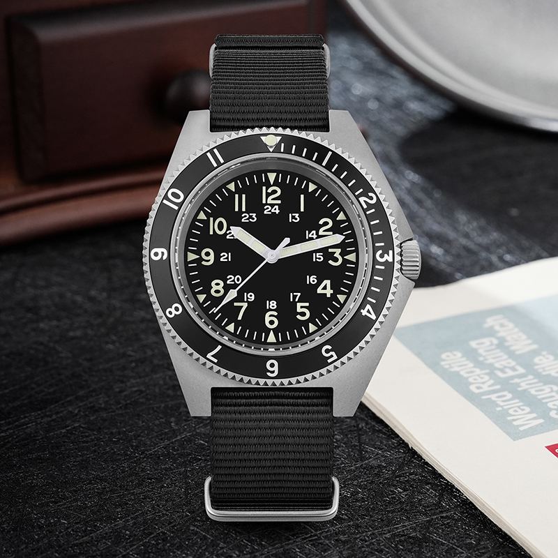 Watchdives WD1972 montre à Qua - Watch Accessories avis et prix