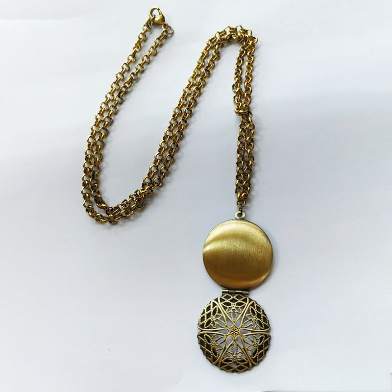 Médaillon en bronze antique po - Heart Locket Necklace Photo avis et prix