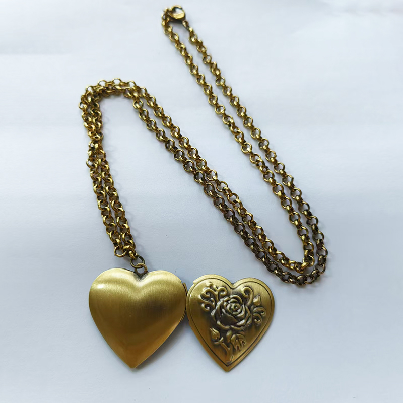 Médaillon en bronze antique po - Heart Locket Necklace Photo avis et prix